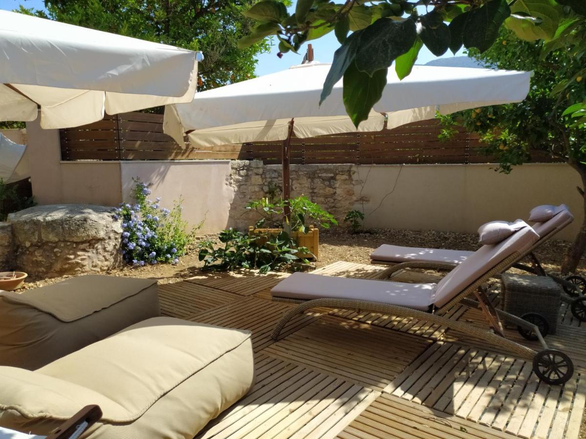 Wild Violet Villa: An Old Vision Of Luxury Melidhonion  Luaran gambar