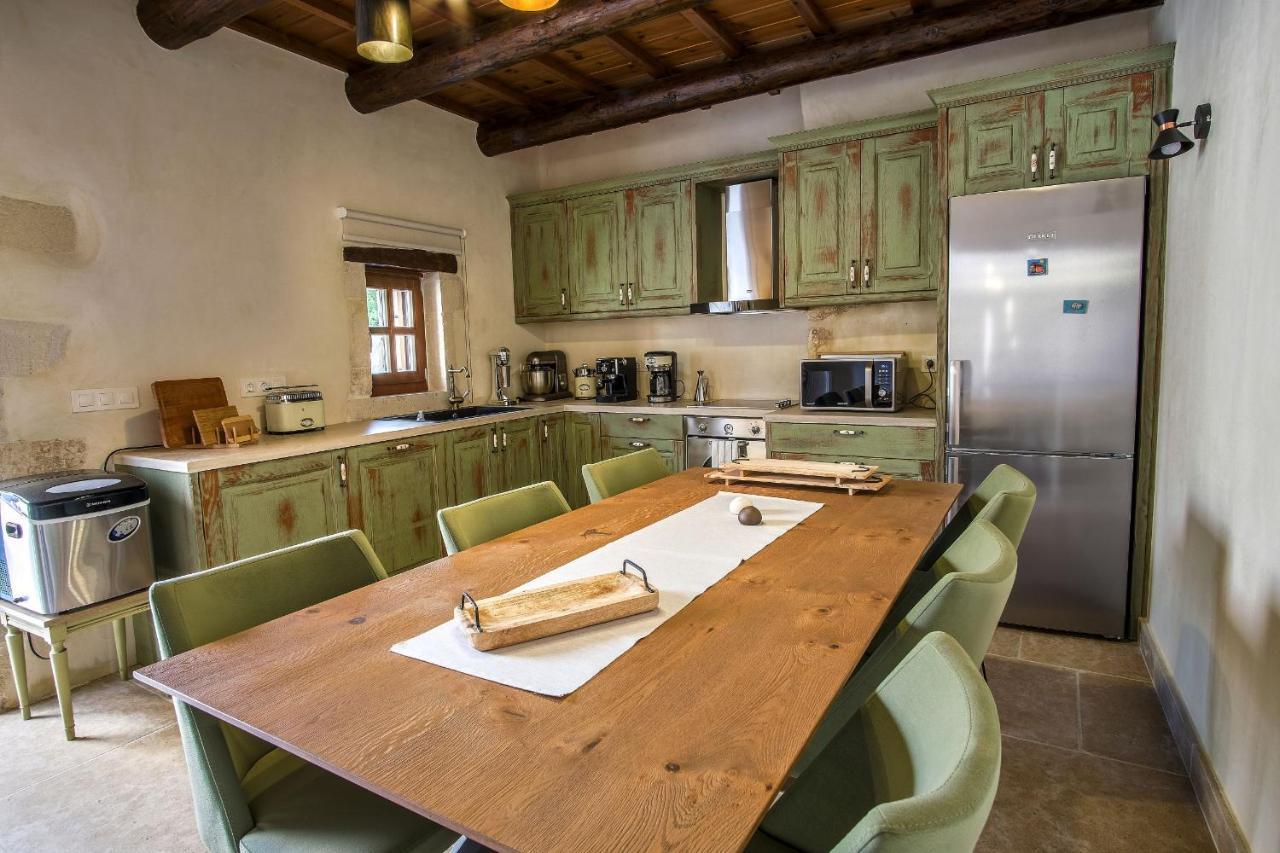 Wild Violet Villa: An Old Vision Of Luxury Melidhonion  Luaran gambar